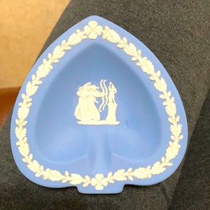 Wedgwood heart dish